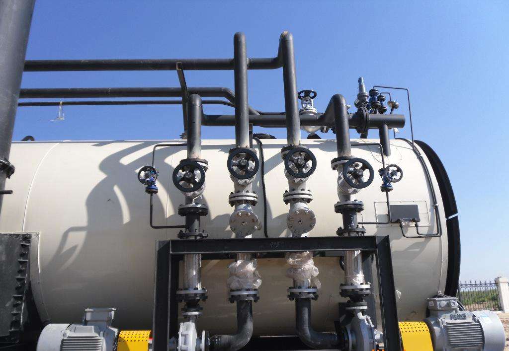 導(dǎo)熱油鍋爐在使用時，如何避免導(dǎo)熱油的溫度超過沸點？